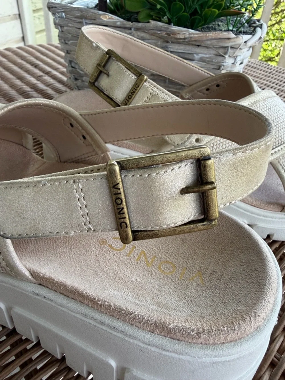 Lightweight Beige Platform Slingback Sandals - Picture 5 of 8